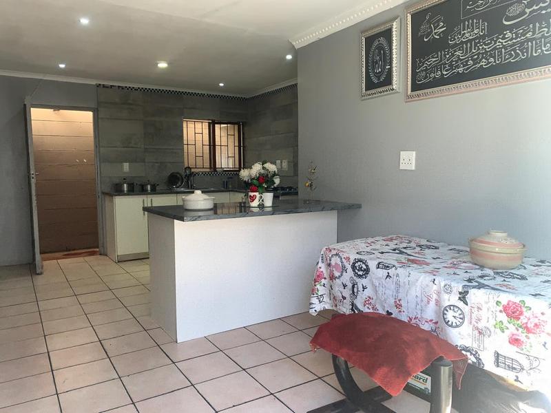 3 Bedroom Property for Sale in Woodlands Western Cape